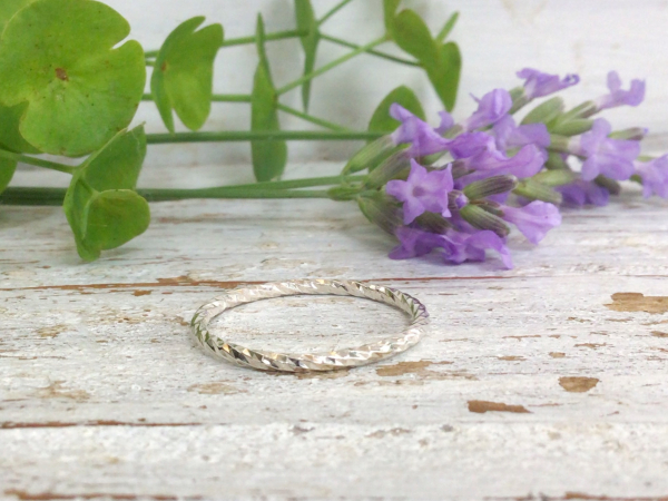 Twisted glitter stacking ring