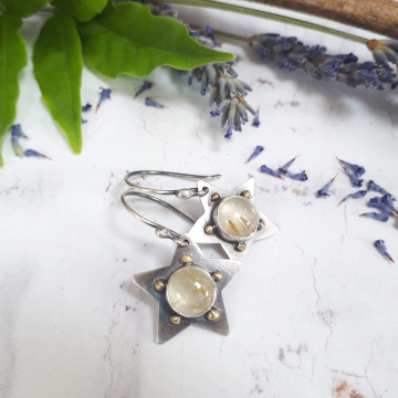 Rutilated quartz stars