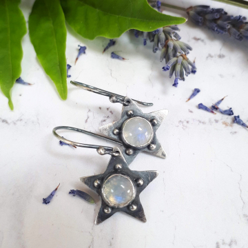 Moonstone stars