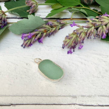 Sea glass pendant (no chain)